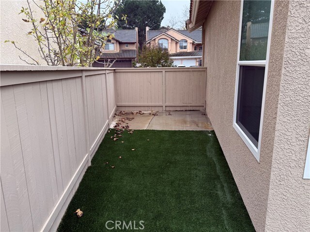 Building Photo - 35 Tanglewood