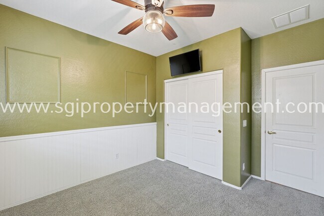 Building Photo - 12442 N 82nd Ln