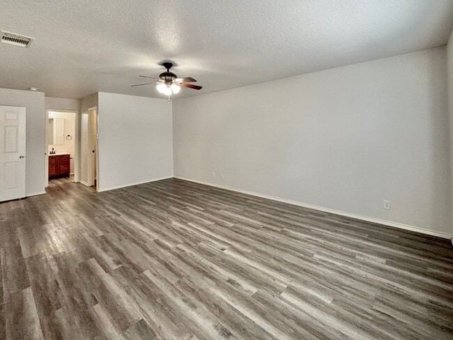 Building Photo - 13030 Peregrine-