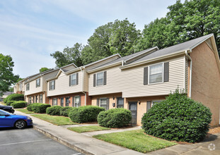 Building Photo - Salem Village