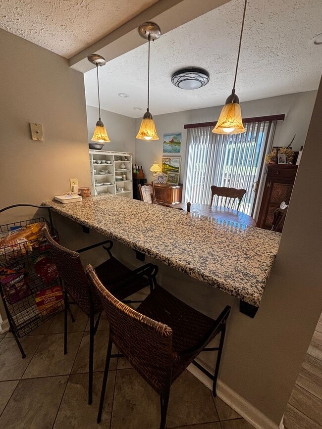 Building Photo - 3 Bedroom || 2.5 Bathroom - Townhome