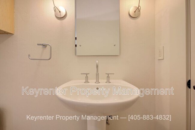 Building Photo - 812 NW 7th St