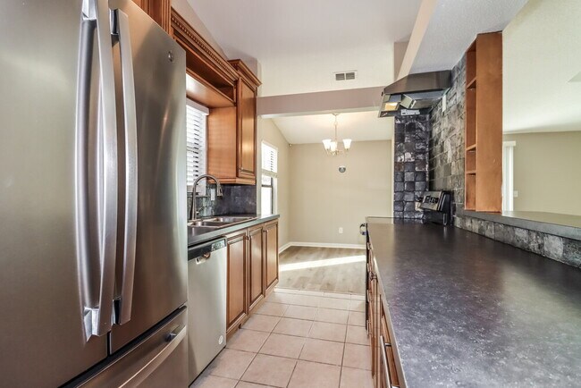 Building Photo - 12219 Hidden Brook Dr