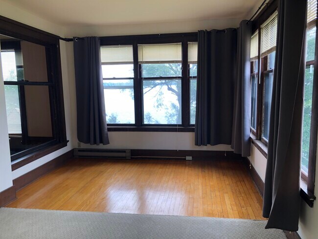 Building Photo - 901 Spaight St