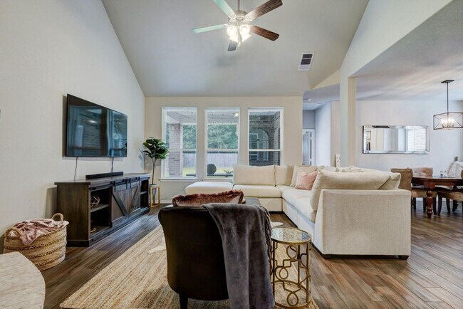 Building Photo - 29809 Woodsons Edge Way