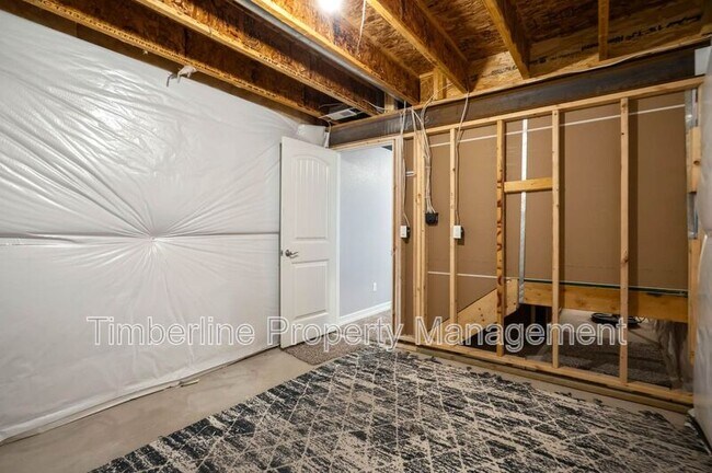 Building Photo - 10202 Boulder Ridge Dr