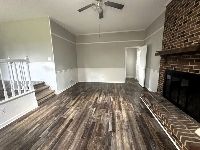 Building Photo - Northeast Raleigh 3 bedroom gem!