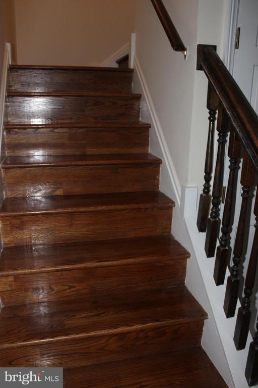 Building Photo - 6210 Cottonwood St