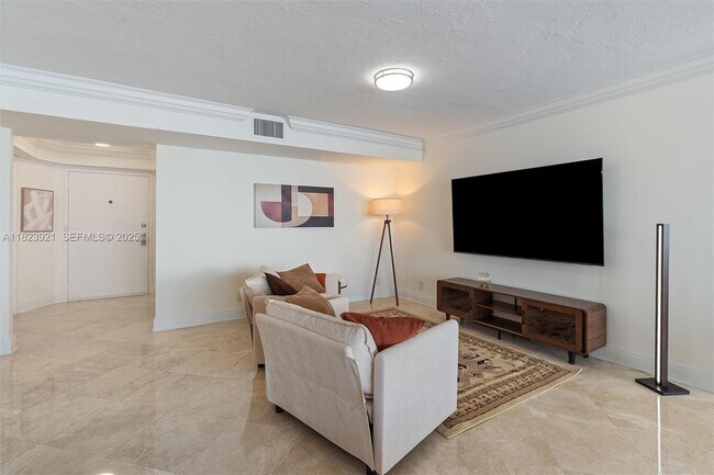 Building Photo - 2200 S Ocean Ln