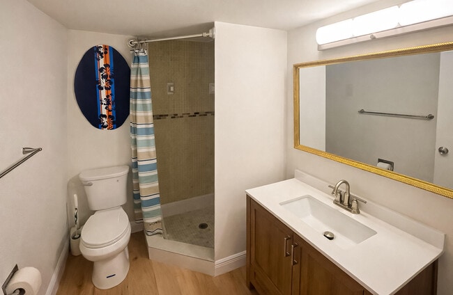 Building Photo - 6 Royal Palm Way