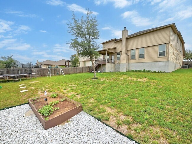 Building Photo - 17903 Linkhill Dr