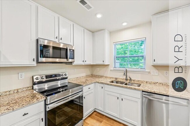 Building Photo - 3380 Dewsberry Ln