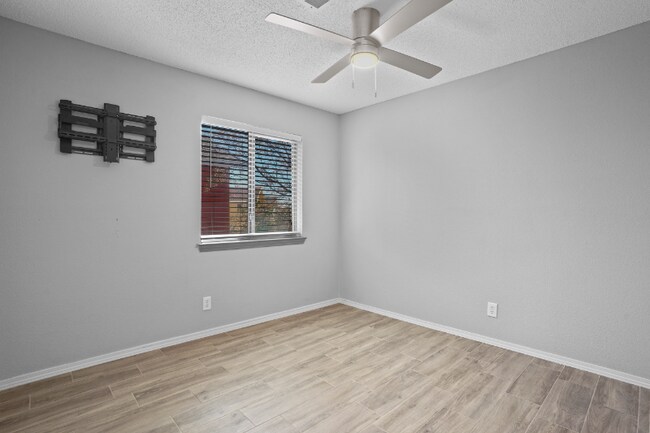 Building Photo - 14032 Tierra Vergel Dr