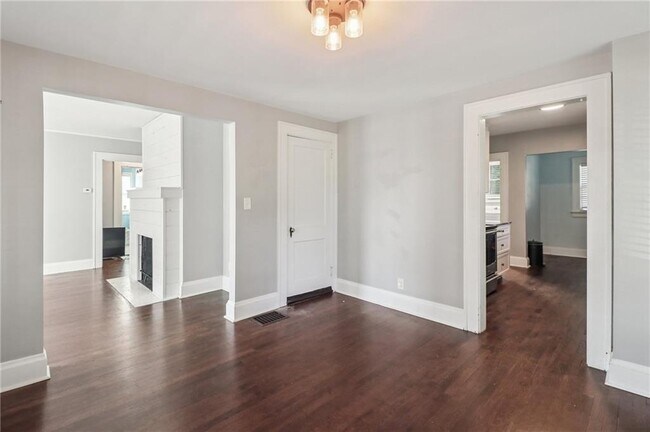 Building Photo - 2649 Jefferson Terrace