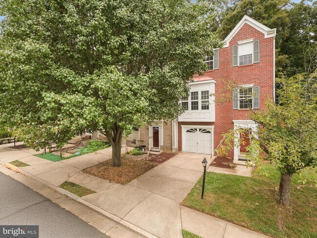 Primary Photo - 7700 Shadowcreek Terrace