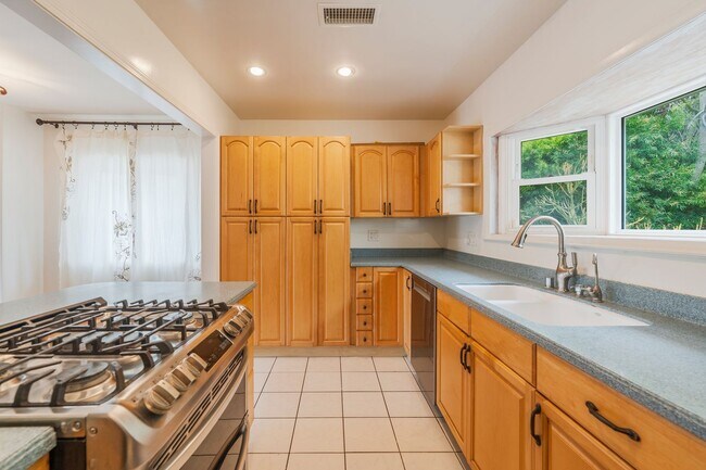 Building Photo - One-of-a-Kind Riviera Home Backing to El R...