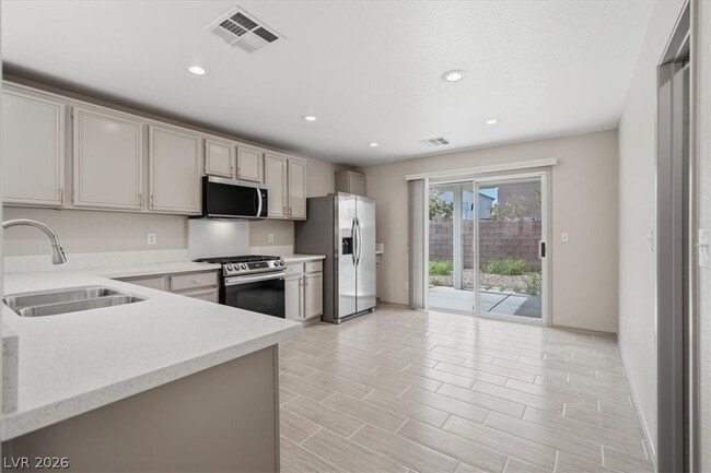 Building Photo - 11795 Magliana St