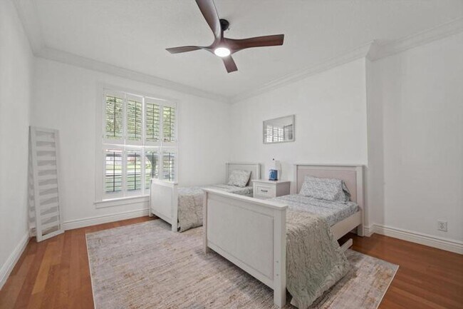 Building Photo - 148 Scarborough Terrace