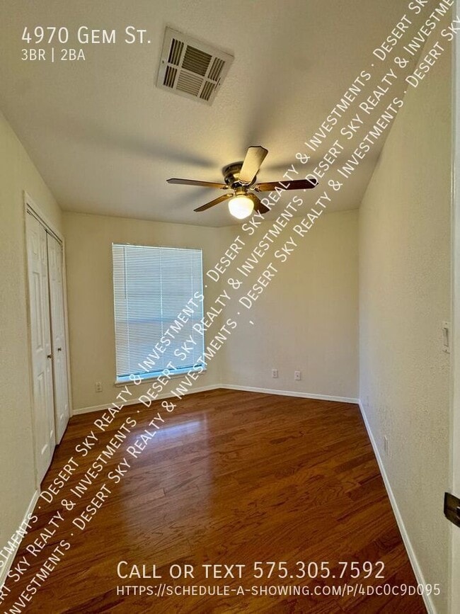 Building Photo - 4970 Gem St