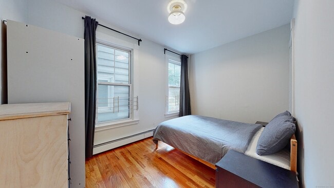 Building Photo - 86 Edwards St