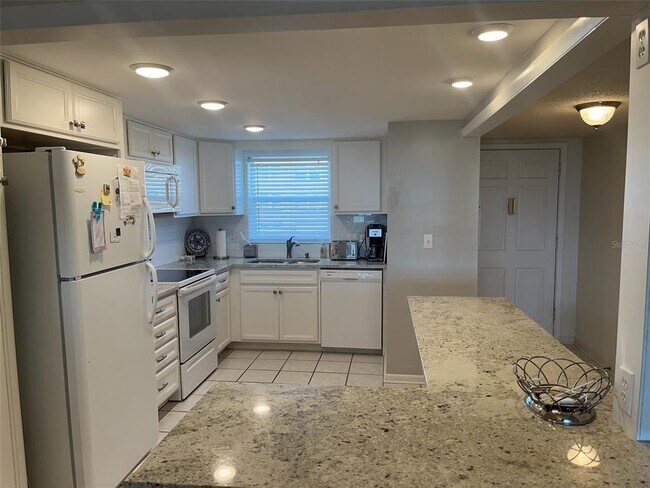 Building Photo - 5555 Gulf Blvd
