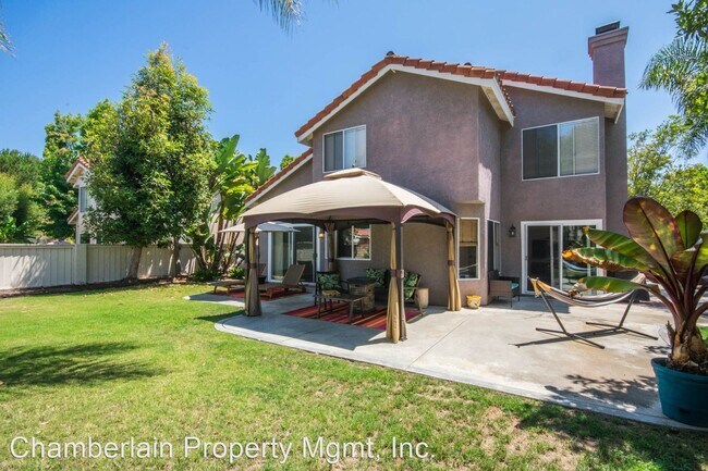 Building Photo - 4 br, 2.5 bath House - 1837 Paseo Del Lago...