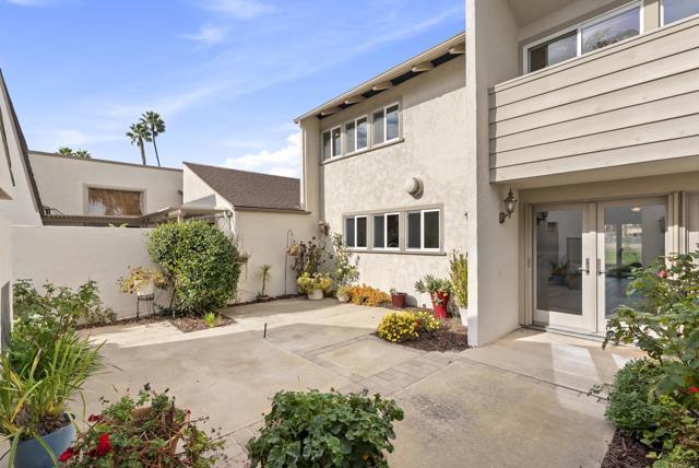 Building Photo - 219 Via Osuna