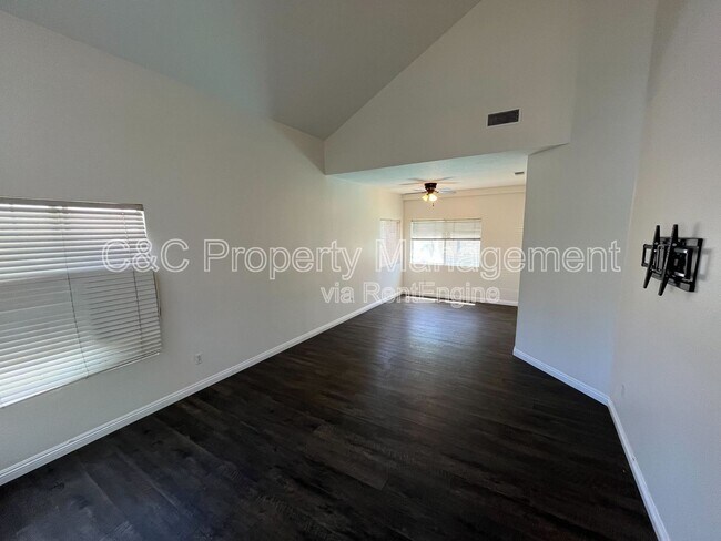 Building Photo - 7836 Green Crest Ct