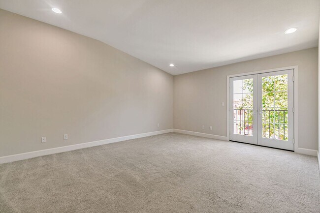 Building Photo - Remodeled Home in Communication Hill