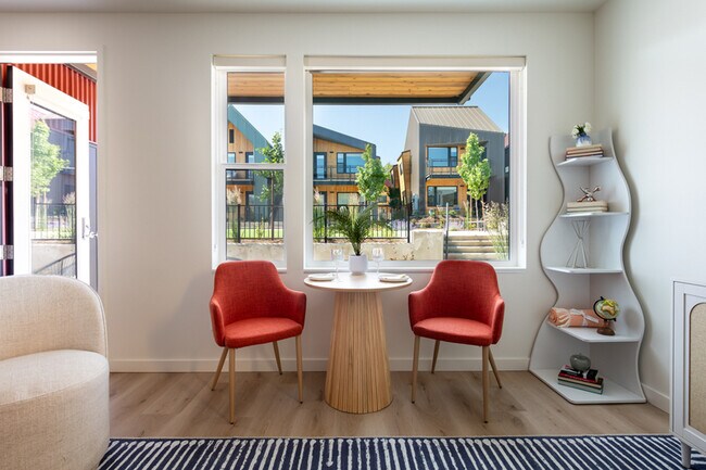 Building Photo - 184 Garfield St