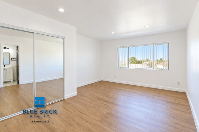 Building Photo - 11731 Kittridge St