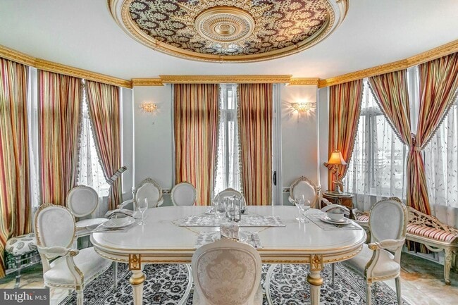 Building Photo - 5750 Bou Ave