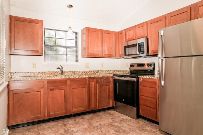 Building Photo - 4002 Harmony Dr