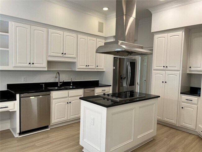 Building Photo - 4608 Chattahoochee Crossing SE