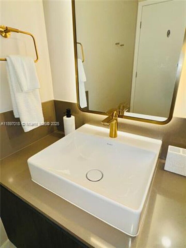 Building Photo - 159 NE 6th St