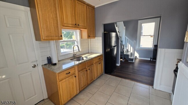 Building Photo - 177 Watson Ave