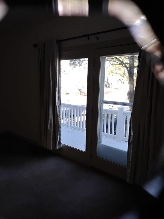 Building Photo - Beautiful remodeled home in Emerald Isle