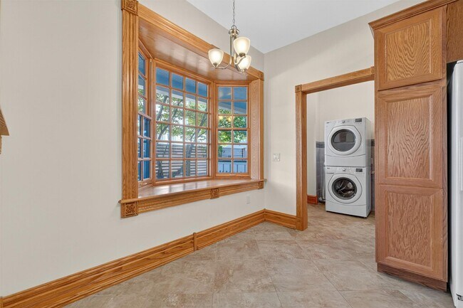 Building Photo - 43 Ackerman St