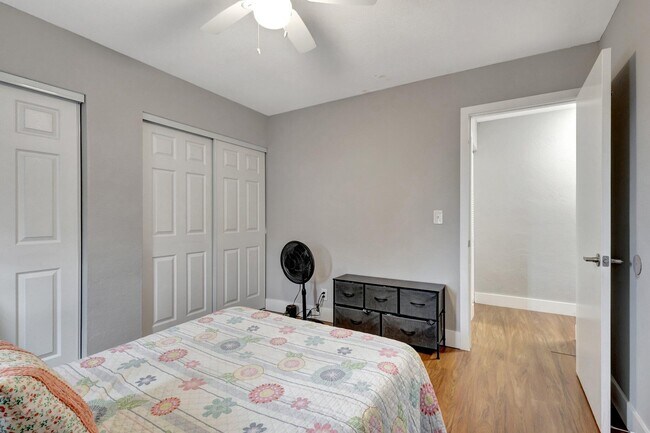 Building Photo - 2110 Sherwood Forest Blvd