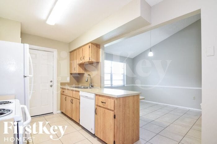 Building Photo - 7538 Highland Grove Dr