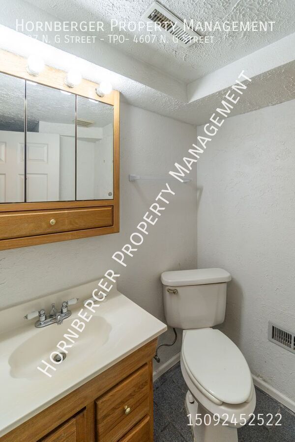 Building Photo - 4607 N G St