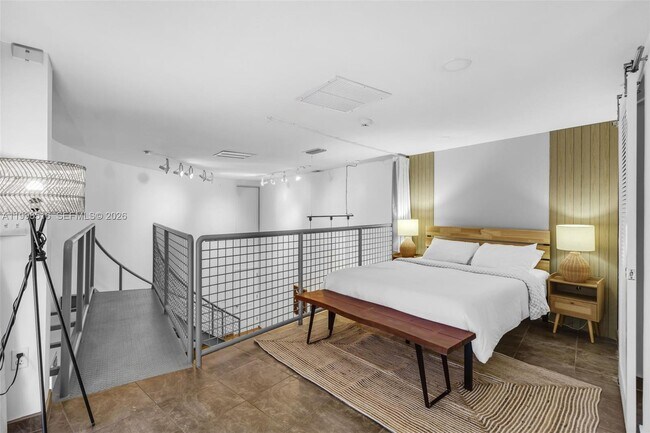 Building Photo - 3225 SW 58th Ave