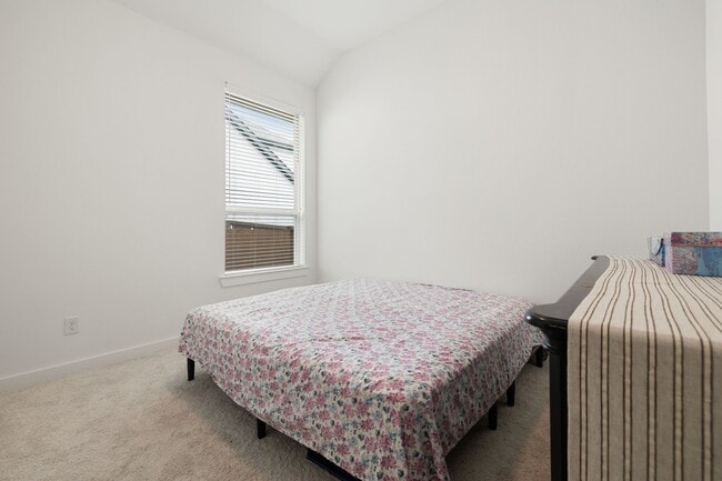 Building Photo - 6722 Waxbill Rd