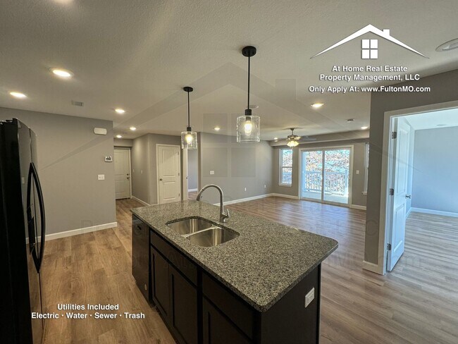 Building Photo - 2610 N Bluff St