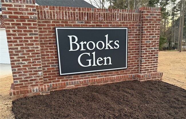 Building Photo - 1903 N Main St