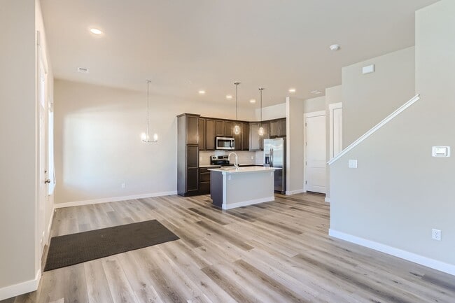 Building Photo - 310 High Point Dr