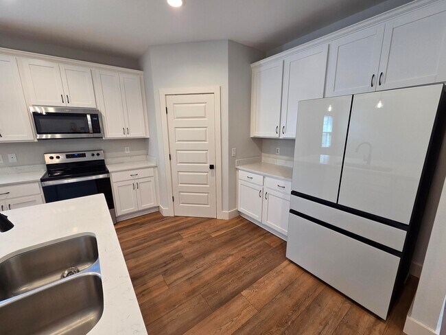 Building Photo - 1821 Lubbock Rd