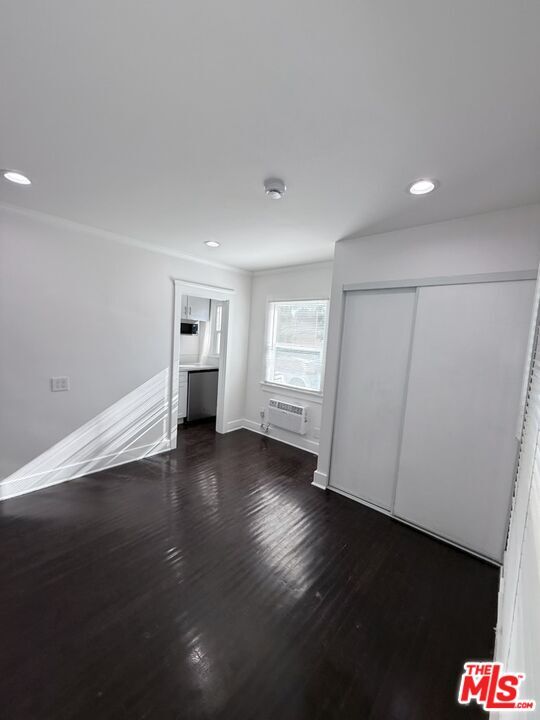 Building Photo - 5526 Franklin Ave