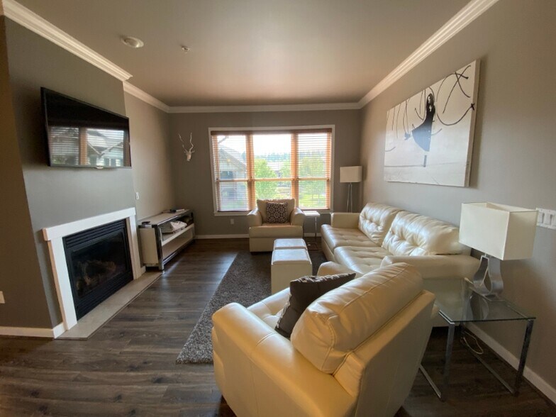 Building Photo - 6005 St Moritz Dr