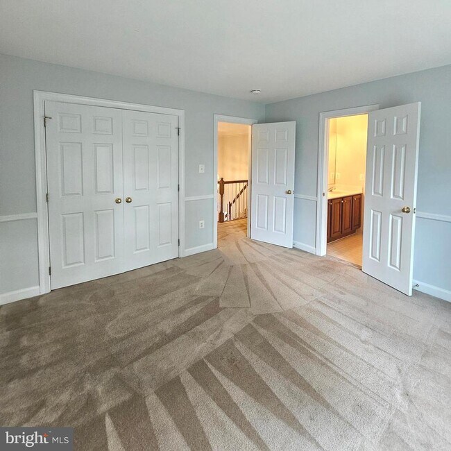 Building Photo - 5267 Tractor Ln